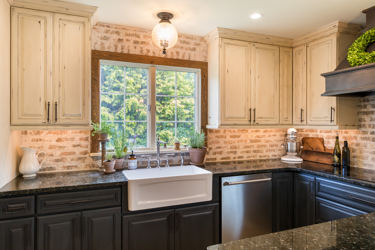 nob hill thin brick backsplash kitchen