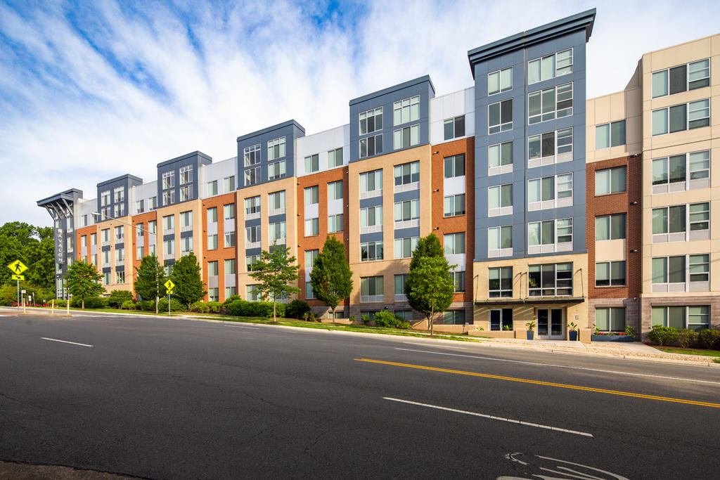 Avalon Park Crest Apartments 