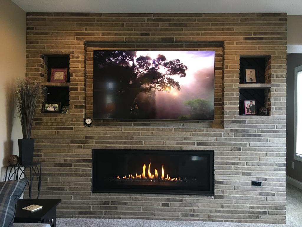 Fireplace with Flint Hills Roman Maximus