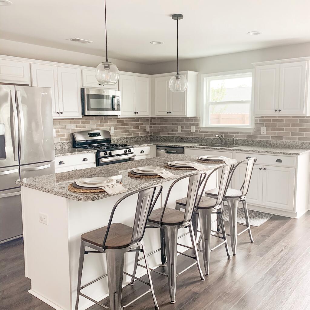 Brick Backsplash with Garrison Grey Thin Brick 