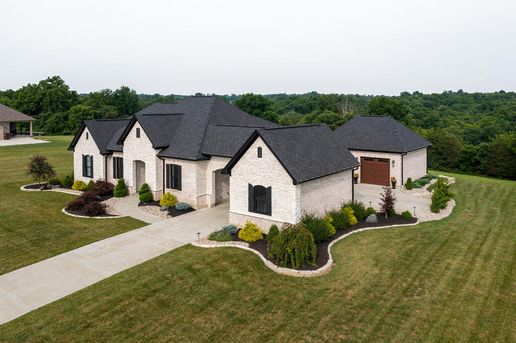 Stone Home with Cashmere Limestone