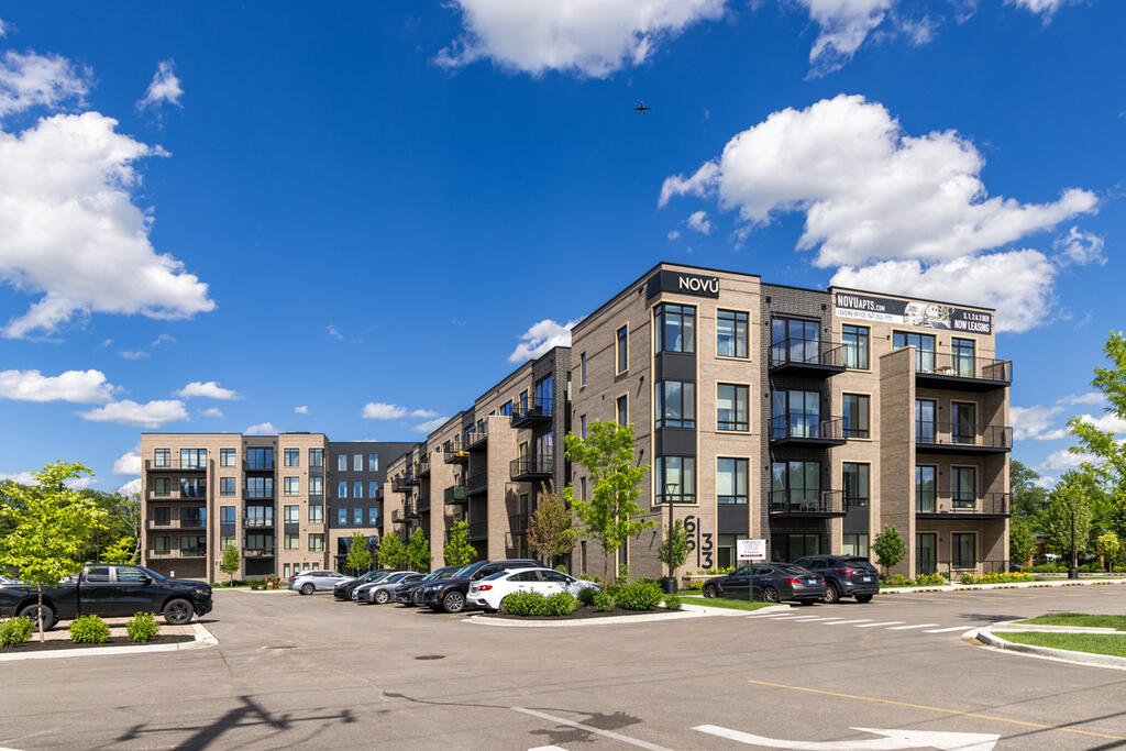 Novu Apartments 633 N Milwaukee Ave