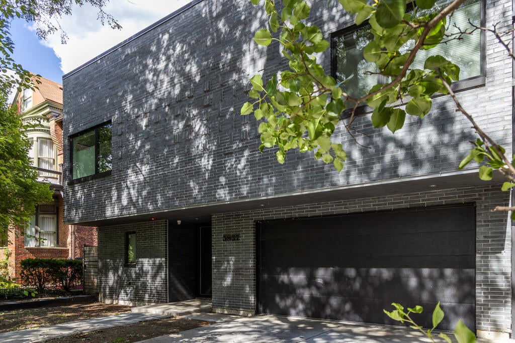 Brick Home with Ebonite Smooth